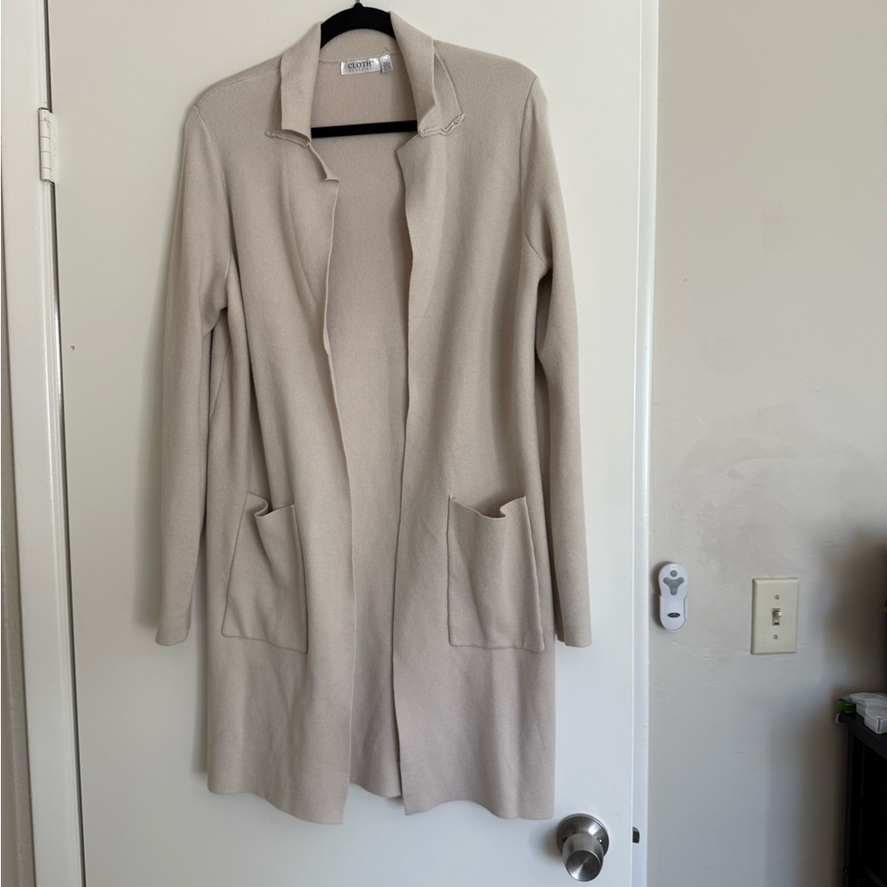 Chic Cream Open Front Cardigan. Pockets.